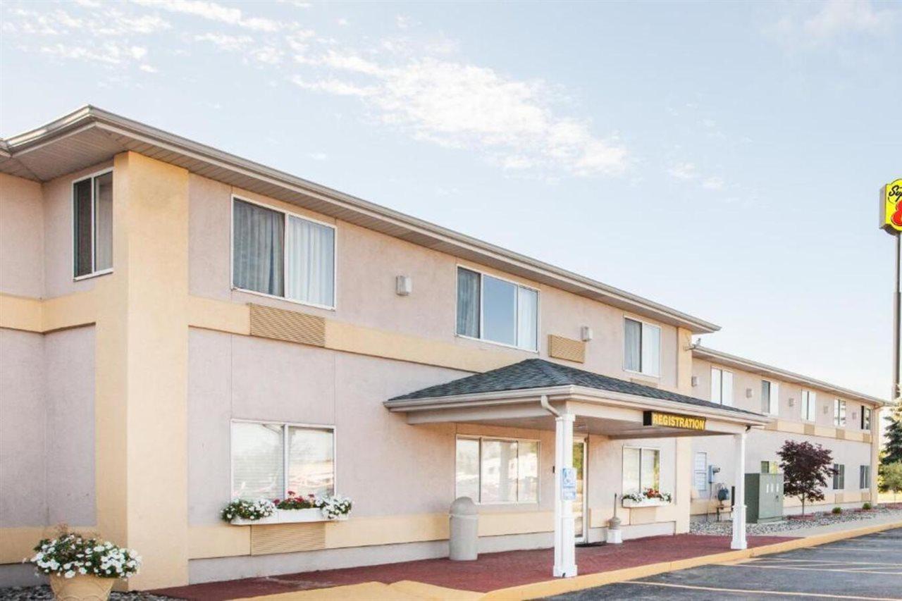 Super 8 By Wyndham Ionia Mi Hotel Kültér fotó