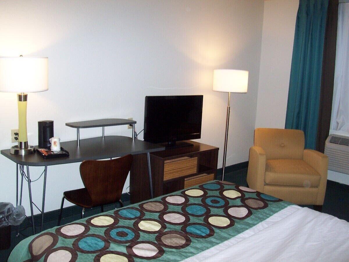 Super 8 By Wyndham Ionia Mi Hotel Kültér fotó