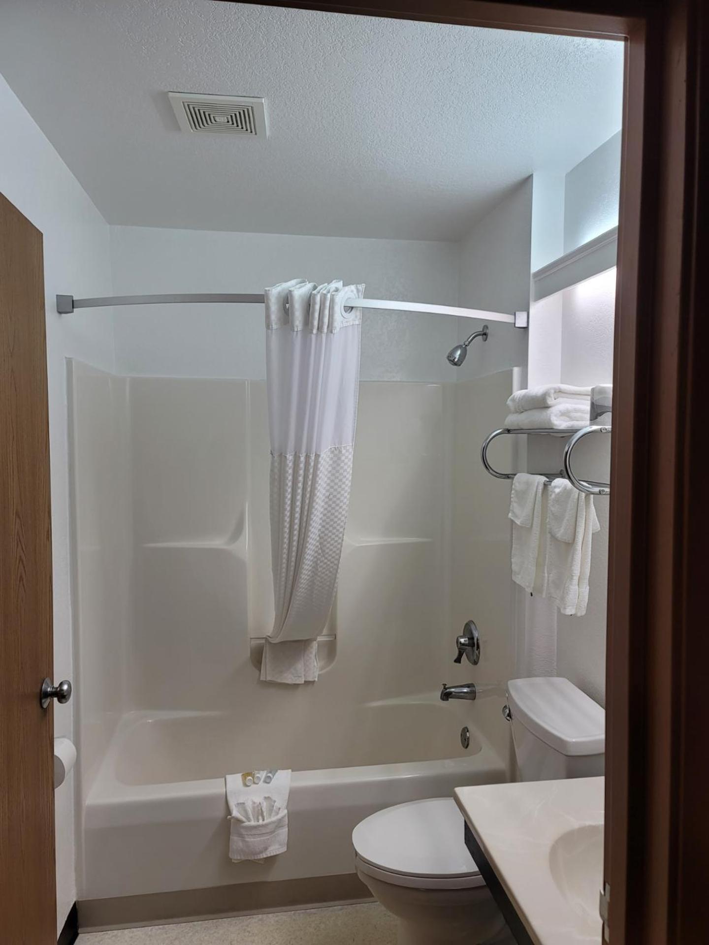 Super 8 By Wyndham Ionia Mi Hotel Kültér fotó